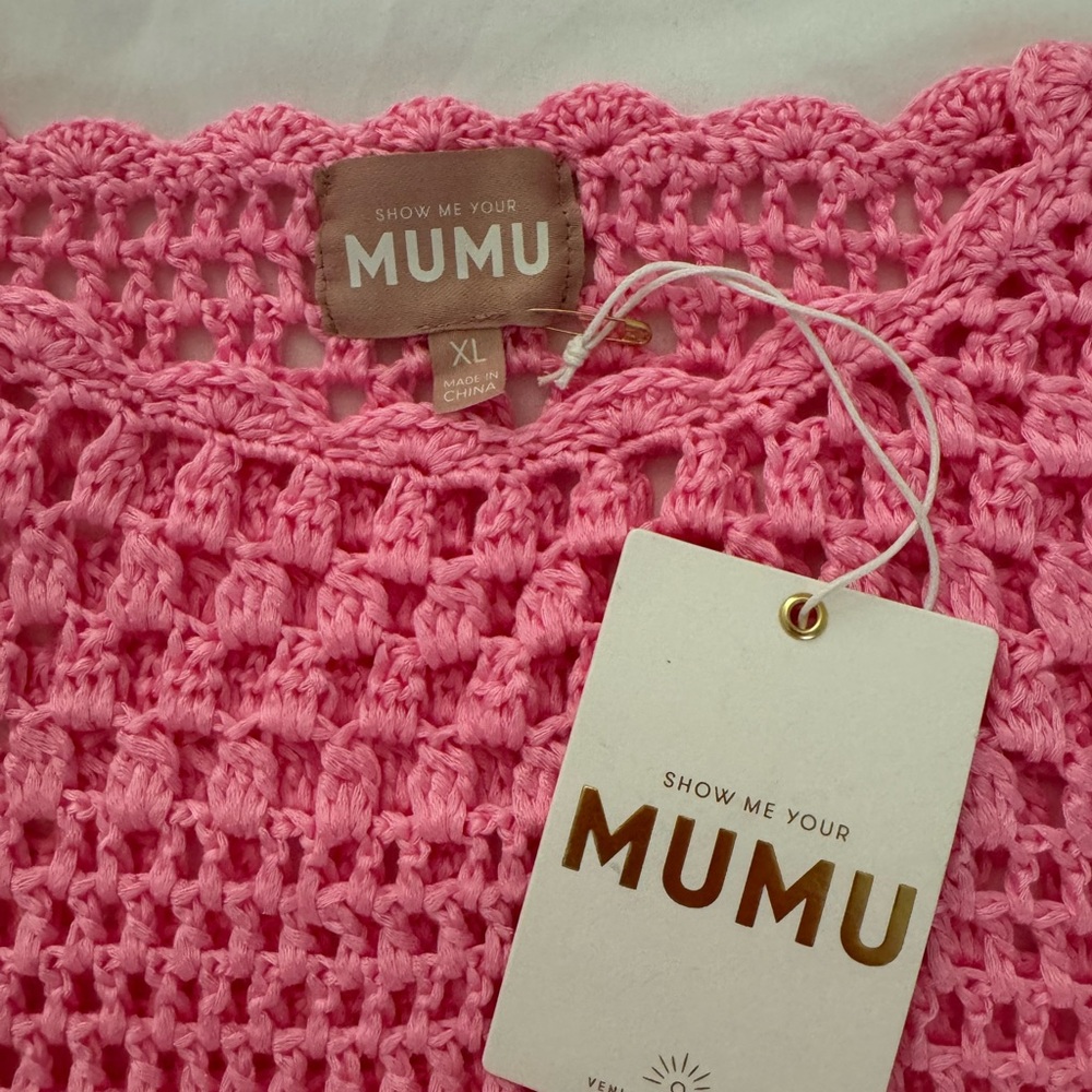Show Me Your MuMu Vibrant Pink Crochet cover up NWT - Picture 3 of 4